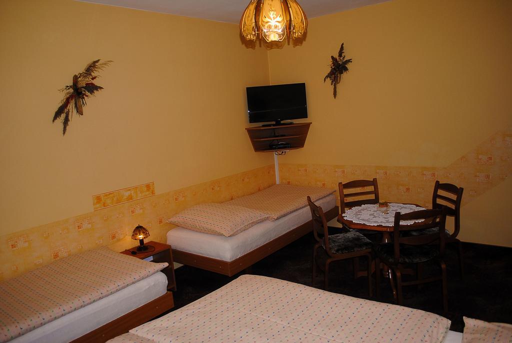Pension B&B Врхлаби Экстерьер фото